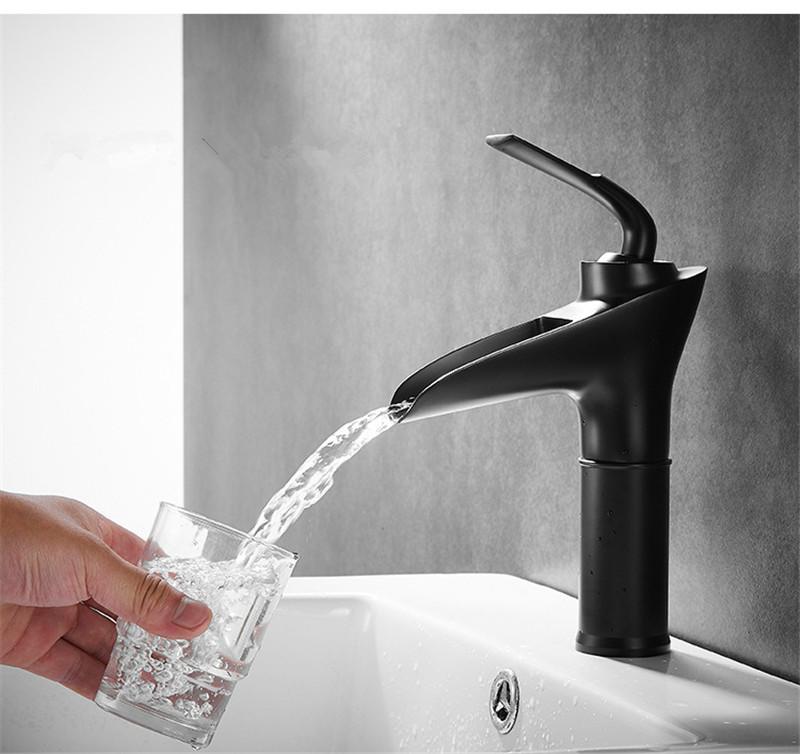 Brushed Gold Bathroom Faucet Brass Basin Faucet Sink Faucet Cold & Hot Water Mixer Sink Tap  Deck Mounted  Lavotory Faucet Tap