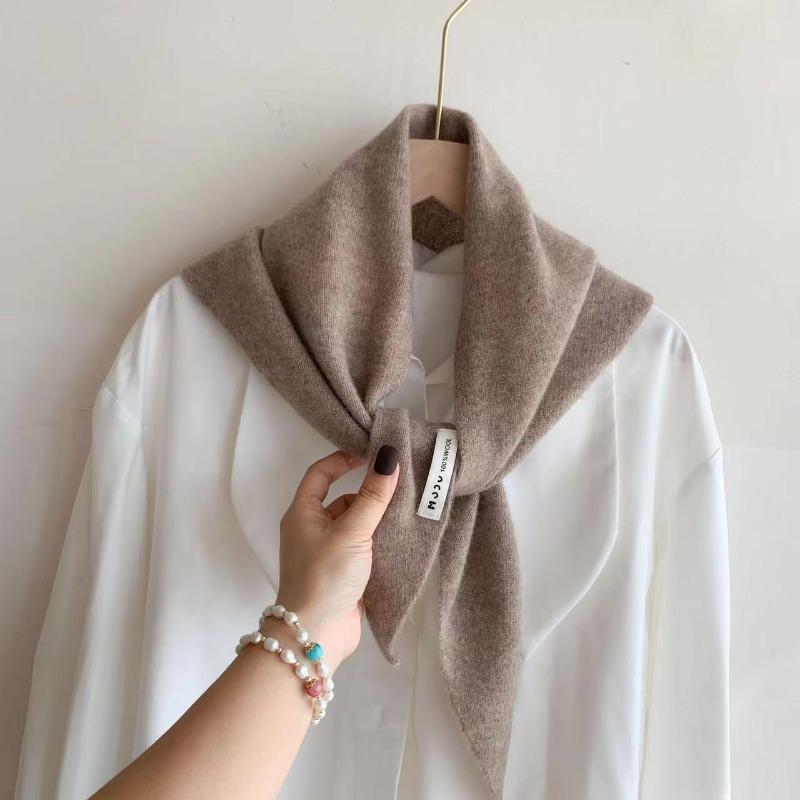 British Korean Triangle Scarf Niche Wool Triangular Scarf Women Headscarf Knitted Scarf Multi-functional Warm Knitted Scarf