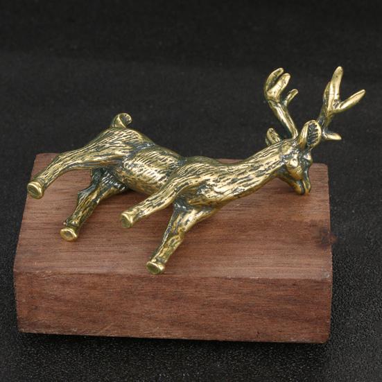 Brass Elk Ornament Vintage Style Fine-textured Realistic Elk Statue Desk Decoration Fade-resistant Ornament
