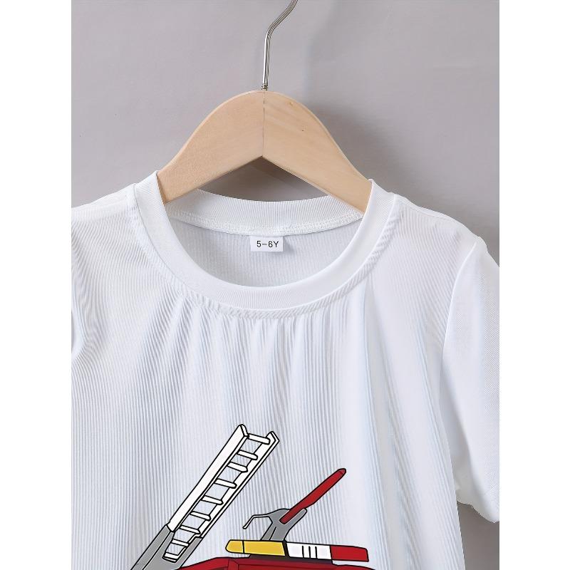 European sizes ' Fire Truck Firefighter Print T-Shirt - Firefighter Ladder & Fire Hydrant Design, Short Sleeve Round Neck Summer Playwear