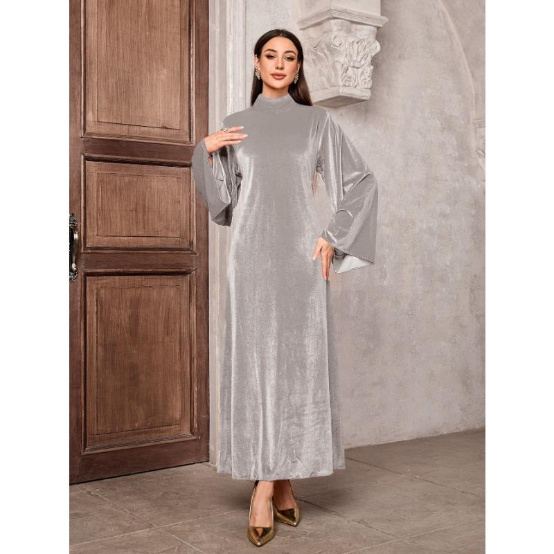 Женское весеннее бархатное платье с рукавами-трубами и поясом-молнией