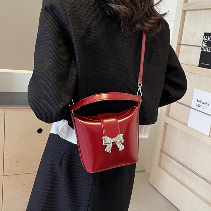 New Bow Metal Buckle Handbags Women's Fashion Sweet Girl Single Shoulder Crossbody Bags Elegant Red Bucket Bag