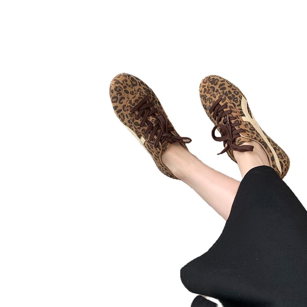 Lan Cabinet 2025 New Fashionable Contrasting Color Lace-up Flat-soled Soft-soled Sports Board Shoes Casual Forrest Gump Training Shoes Women's Autumn