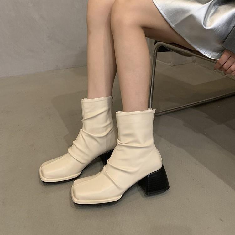 Ботинки на высоком каблуке женские тонкие ботинки Martin 2024 новые квадратные ботинки популярные в этом году короткие ботинки Chelsea