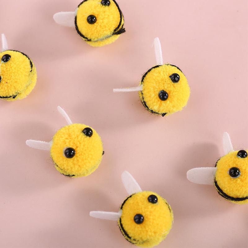 50 Pcs Small Felt Bees for Crafts, Cute Pom Pom Bees Balls Mini Bees Figures for Decorations DIY Supplies