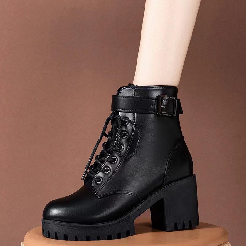 Large Size 24 Autumn New Lace-up Round Head Buckle with Thick-soled Short Tube Women's British Style Fashion Trend Martin Boots