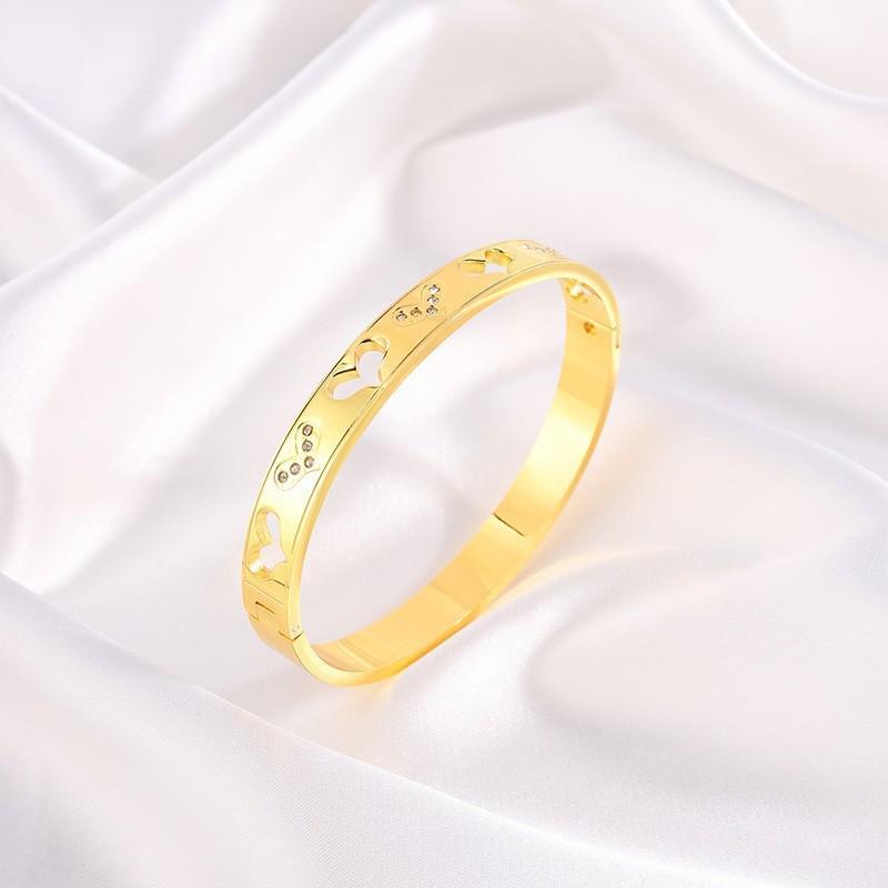 Starry Sky Full Diamond Titanium Steel Bracelet – Versatile, No-Fade Silver Women's Fashion Accessory