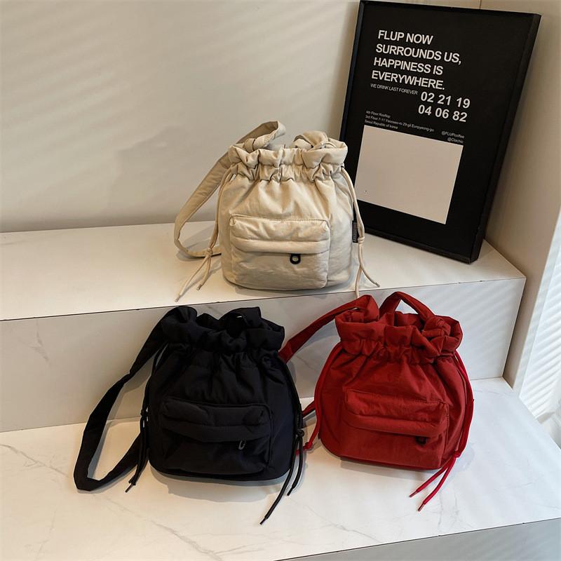 IELGY Korean Pleated Drawstring Nylon Cloth One Shoulder Fashion Niche Crossbody