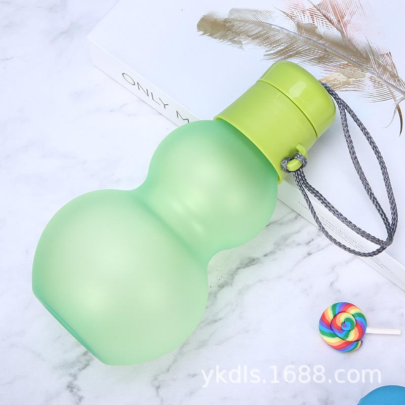 Water bottle cute children's water cup gourd cup kindergarten baby kettle primary school students portable anti-drop plastic cup high temperature