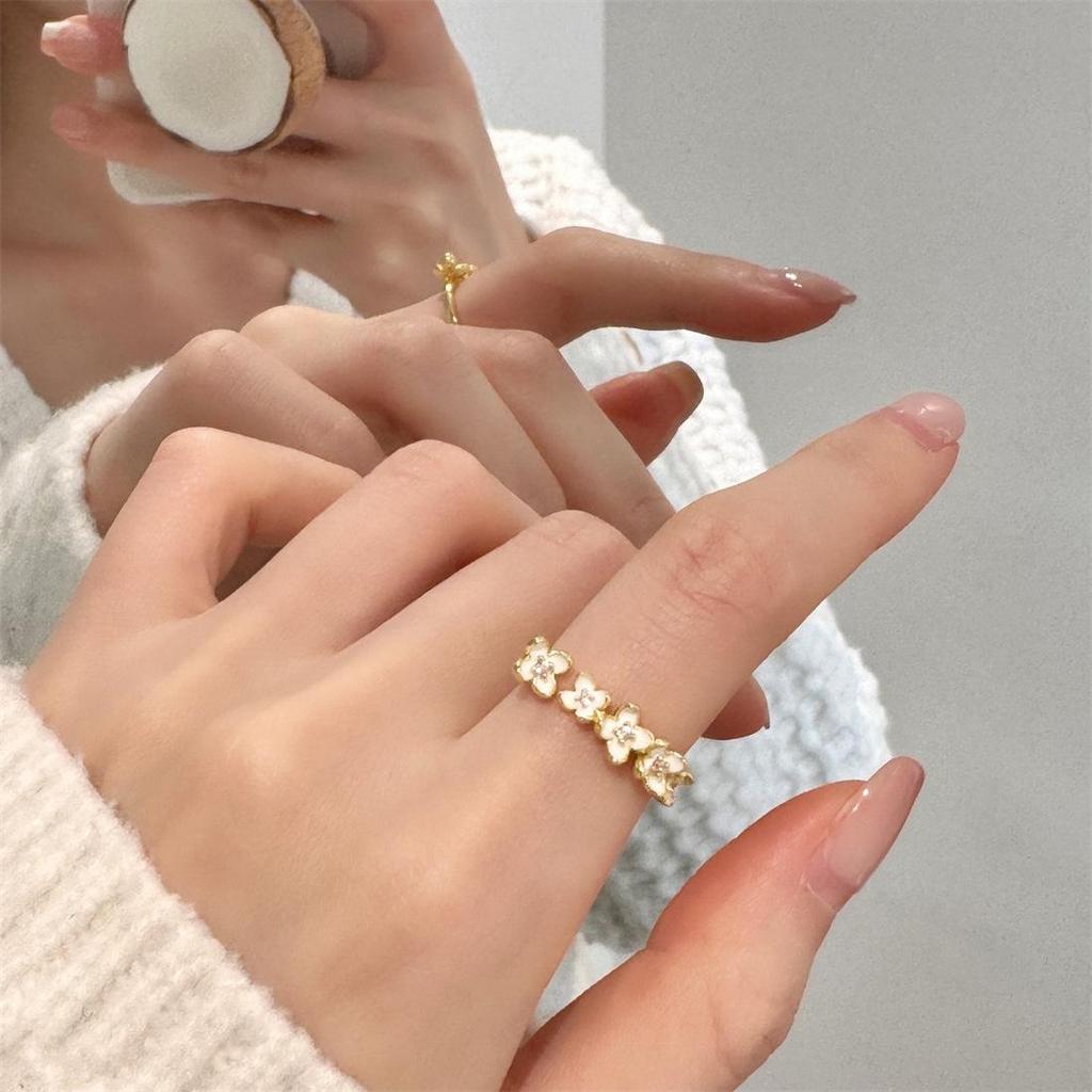 Эмаль, капельная глазурь, бабочка и перламутр, серебряное кольцо - элегантные, не тускнеющие женские украшения