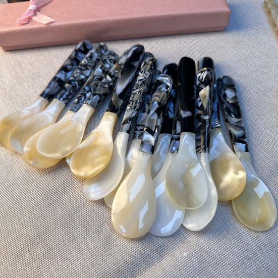 Ложка для мороженого с акриловой ручкой Элегантная чайная ложка из натуральной морской раковины