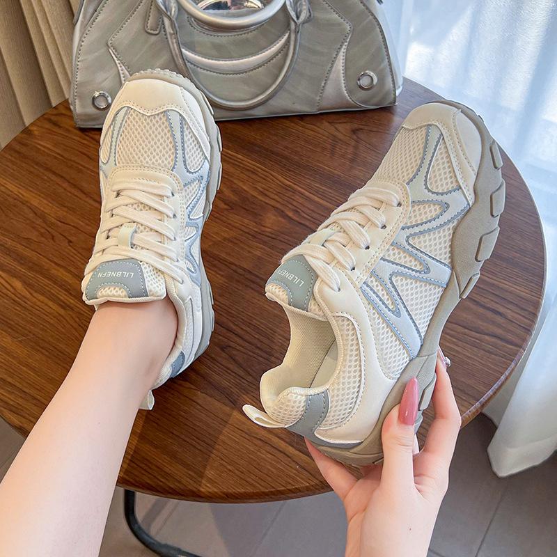 Сетчатые дышащие кроссовки на толстой подошве, женские, 2025 осень, новые, из искусственной кожи, в сочетании цветов, маленькие спортивные и повседневные туфли