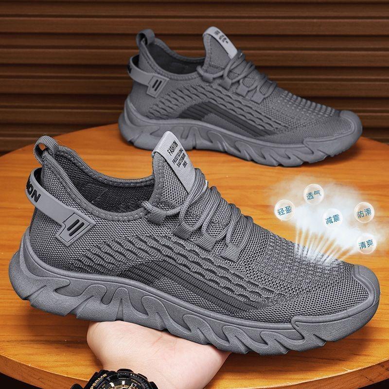 Men's Shoes Summer Fly-woven Mesh Shoes Fashionable Breathable Sports Shoes Soft Sole Lightweight Student Running Shoes