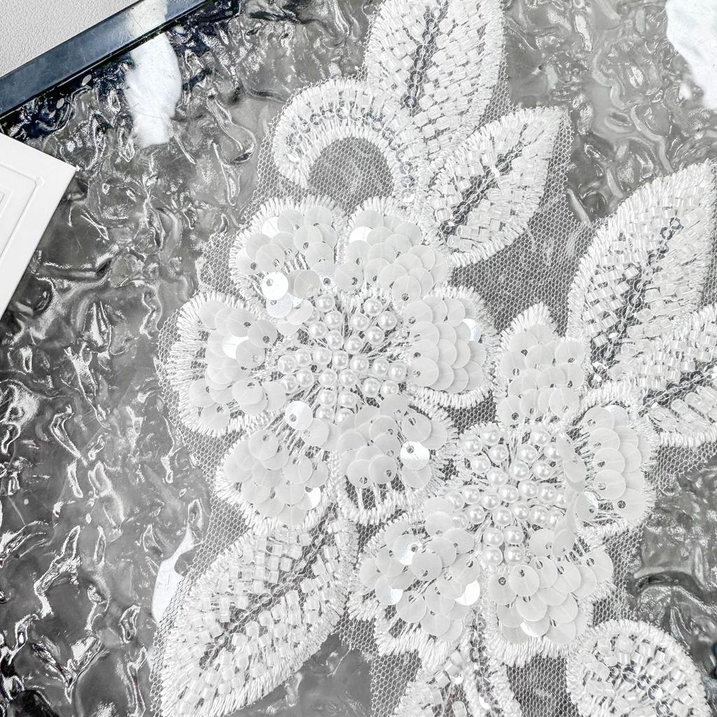 Белый Ручной работы Бисер Пайетки Трехмерная Аппликация Цветка Одежда Платье Свадебное Украшение Тканевая Наклейка Аксессуары