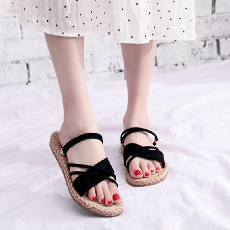 Женские сандалии 2024 года, новые модные корейские тапочки, женские повседневные плоские повседневные ретро-римские сандалии, пляжные сандалии для отдыха на открытом воздухе, сандалии для женщин