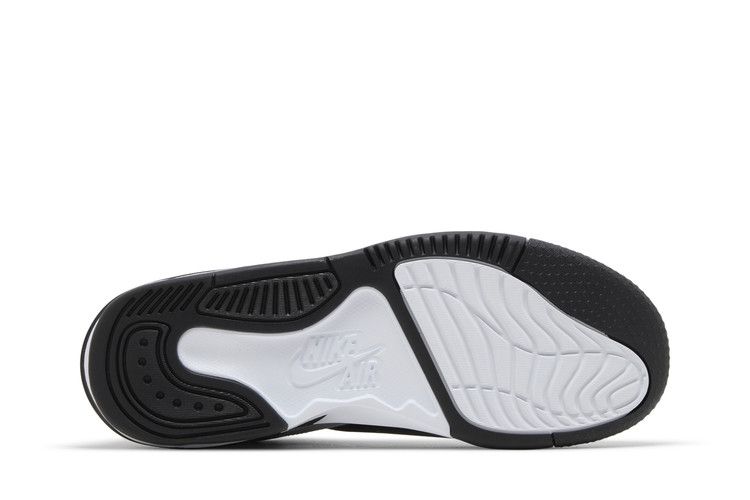 Air Jordan Max Aura 5 'Черный Металлик Золотой'