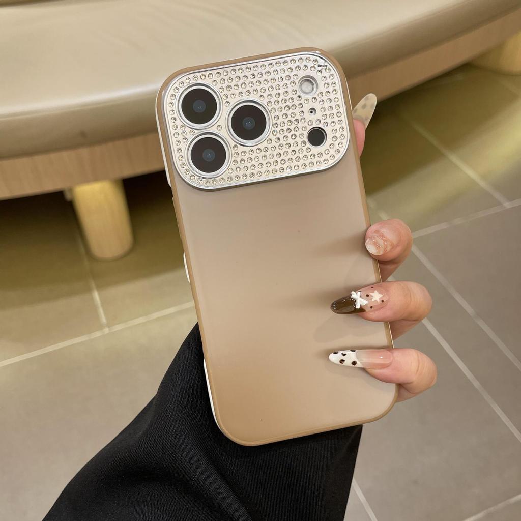 Роскошный чехол-кейс с бриллиантами для iPhone 17 Pro Max: Мгновенно превращает iPhone 16 в 14/15.