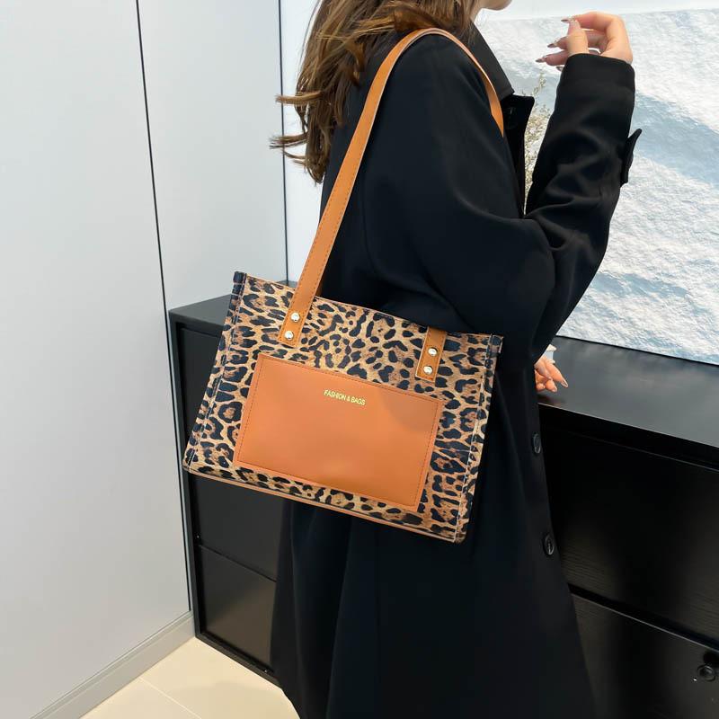 Print Leopard Fashionable Large Tote Bag For Women Stylish Pu Shoulder Handbag