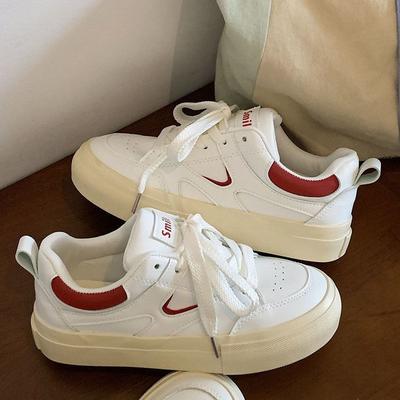 Женская обувь маленькие белые туфли женские 2025 весна и лето новая повседневная спортивная универсальная увеличивающая рост толстая подошва обувь женская инс