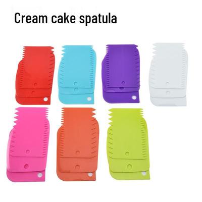 Набор из трех толстых пластиковых скребков для теста и крема