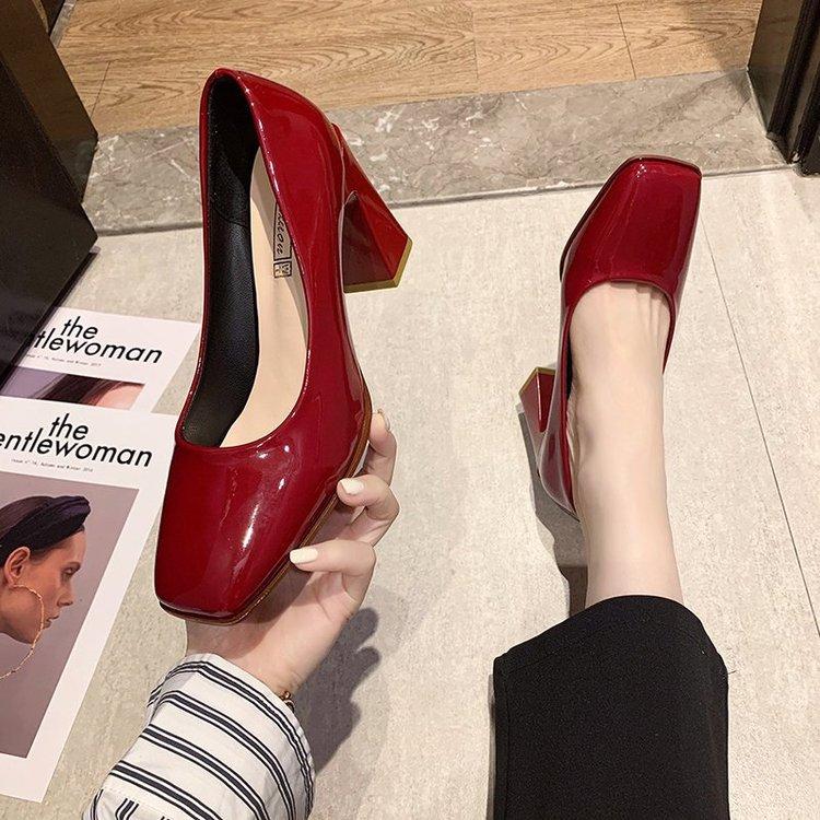 Женские однотонные туфли из искусственной кожи, весенние, новые, повседневные, удобные, для вечеринок, женские, с квадратным носком, на высоком каблуке