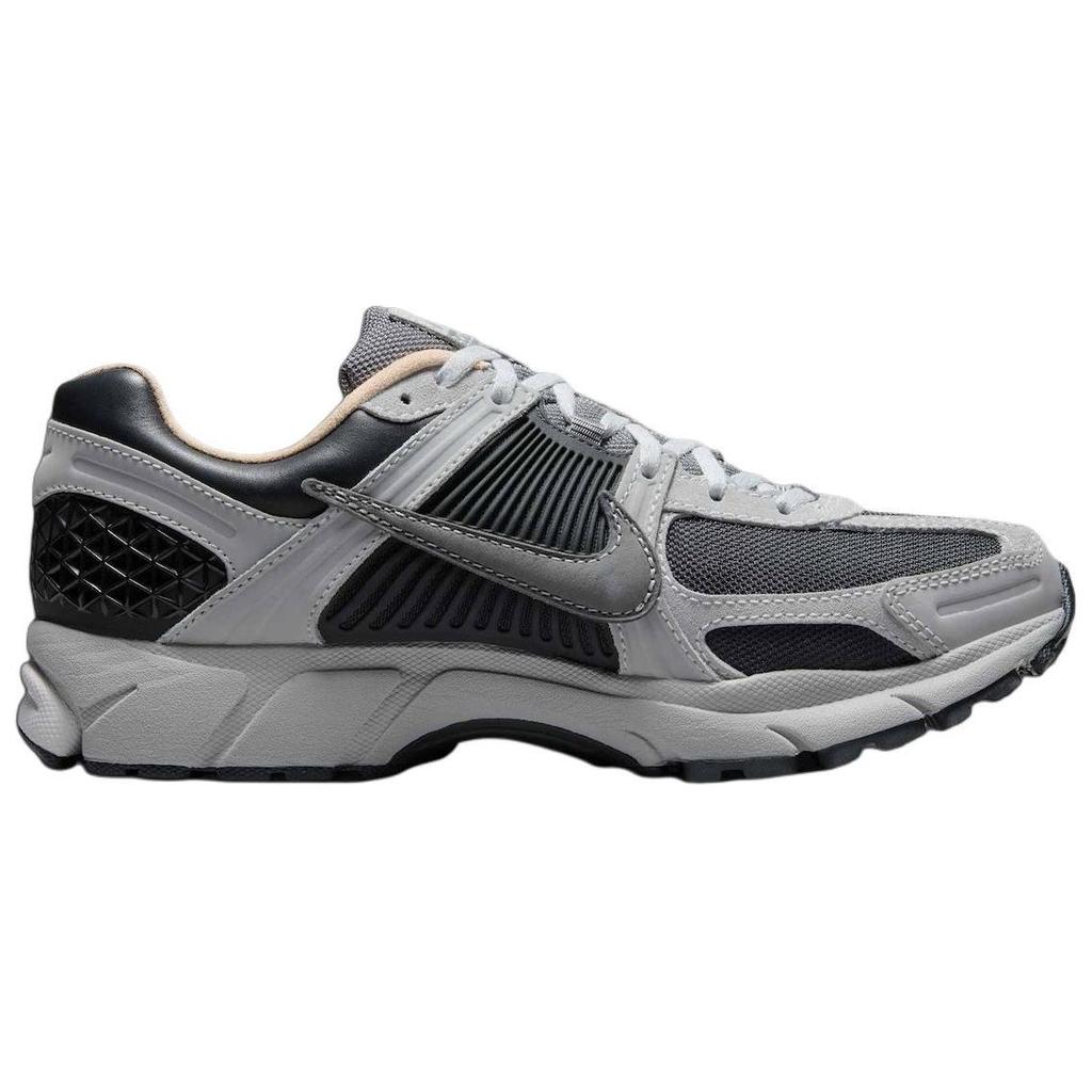 Nike Мужские кроссовки Air Zoom Vomero 5 Dark Smoke Grey Vachetta Мужские кроссовки Light-Smoke-Grey Vachetta-Tan Summit-White HV5982-001