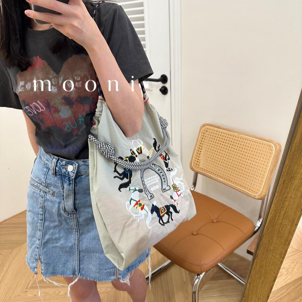 Embroidery Shopping Bag Women'S Fashion Niche Large Capacity Shoulder Bag Tide
