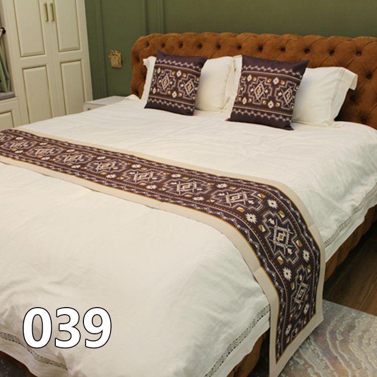 European Cotton and Linen Bed Flag with Diamond Shaped Flower Pattern Beds End Towel Hotel Homestay Special Bedding Bed End Cover Cushion Pillow