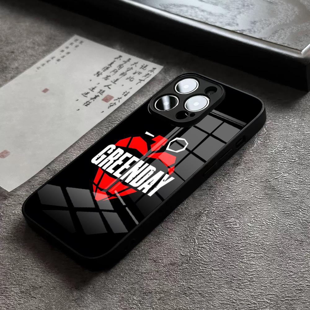 Чехол для телефона с изображением группы Green Day для 17 Pro Max IPhone 16 Pro 15 12 11 13 Mini X XR XS 14 Plus SE Стеклянная крышка