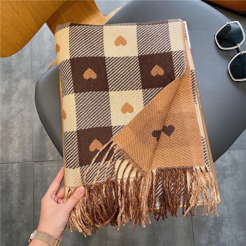 Женский клетчатый шарф из искусственного кашемира с украшением в виде сердца - толстый, с кисточками для тепла