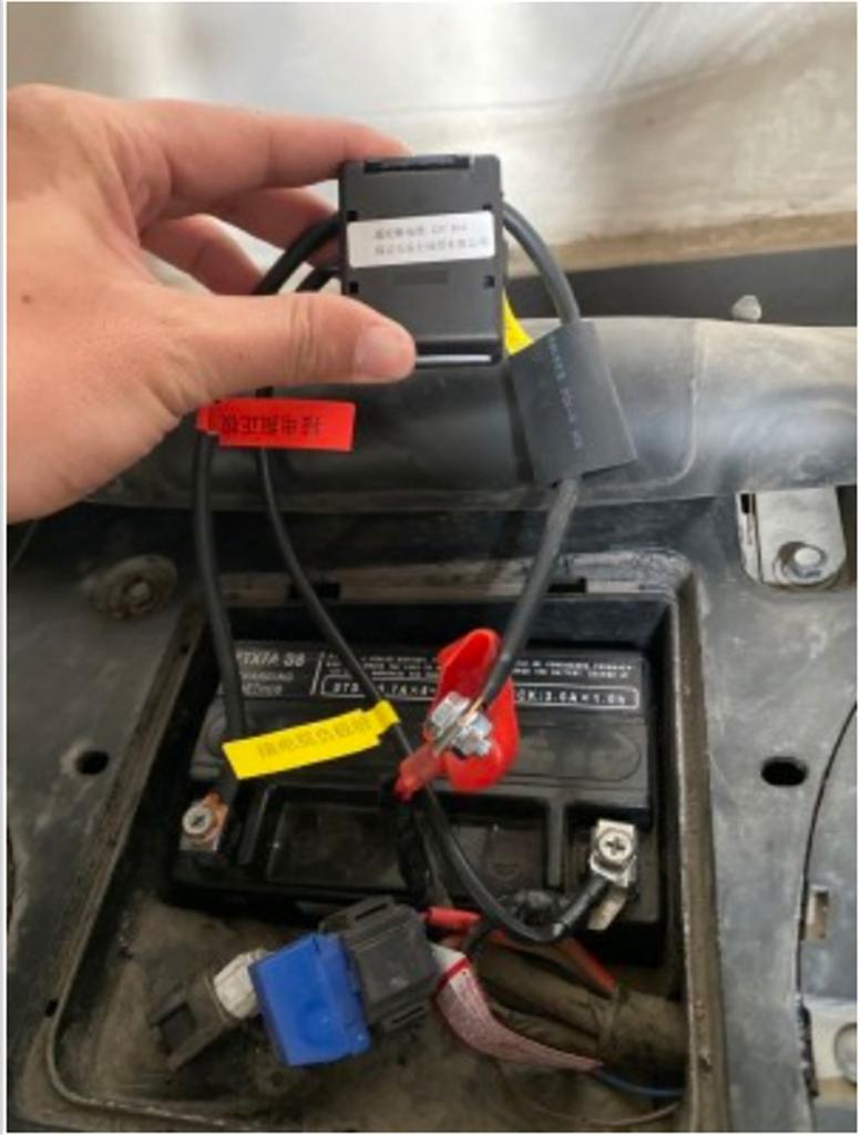 Universal 2pcs Wireless Remote 12V Battery Disconnect Switch