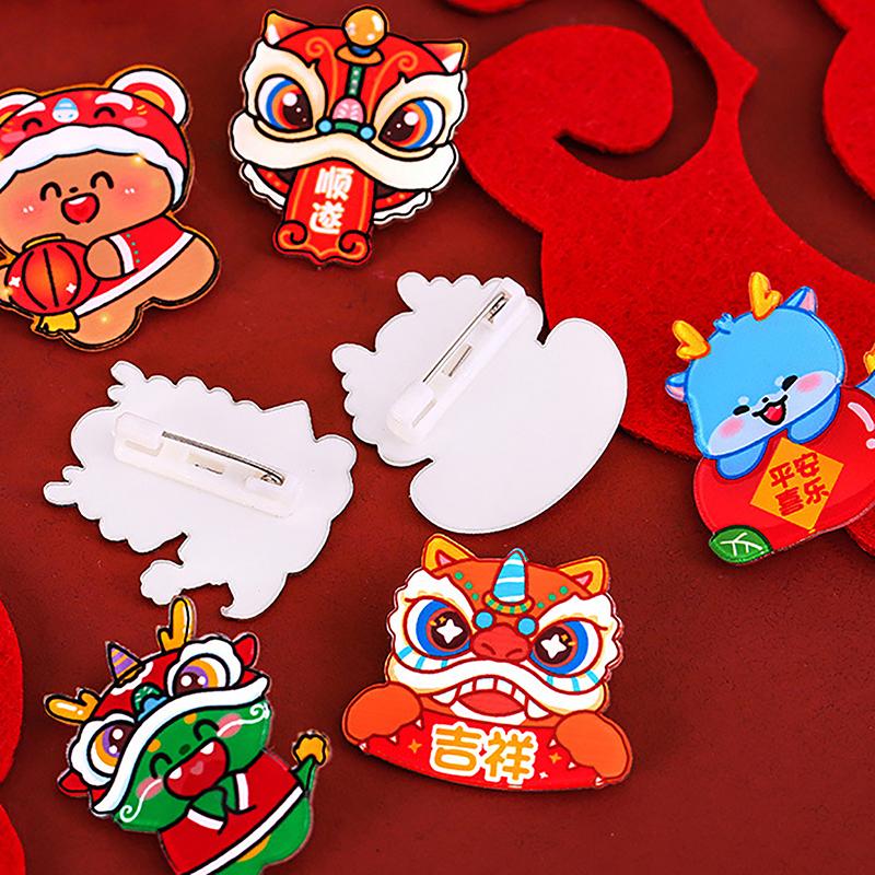 Креативная брошь в виде дракона в китайском стиле, мультяшный милый дракон, акриловая брошь-благословение, значок на лацкан, ювелирное украшение в подарок на Новый год