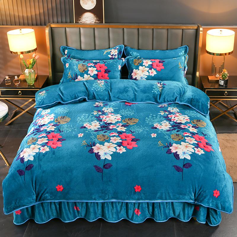 Комплект из 4 предметов плюшевого осенне-зимнего комплекта из утолщенного теплого флиса, простыни, пододеяльника с принтом, подзора для кровати, комплект для дома