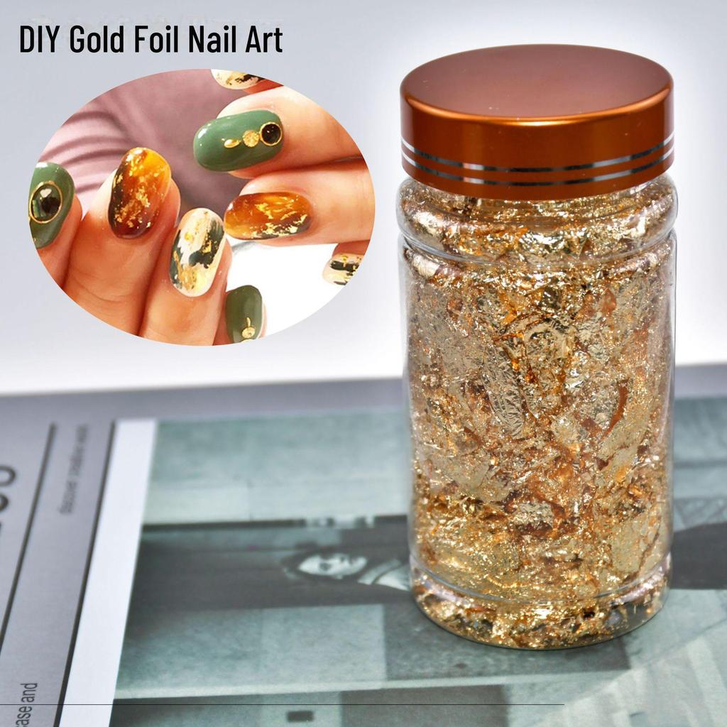 Фрагменты золотой, серебряной, медной и алюминиевой фольги для нейл-арта и декора