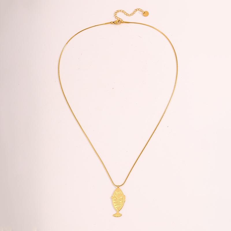 Ретро Нишевое Изысканное Резное Рыба Подвеска Ожерелье, Не Тускнеющая Титановая Сталь Украшения для Женщин