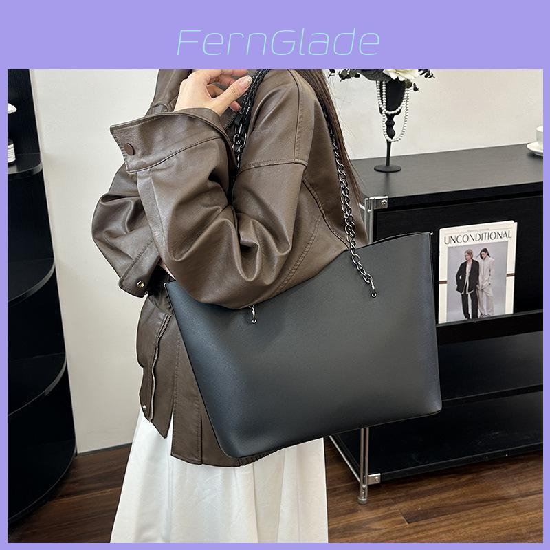 Vintage Solid Color Pu Leather Tote Bag For Daily Use With Chain Detail And Large Capacity