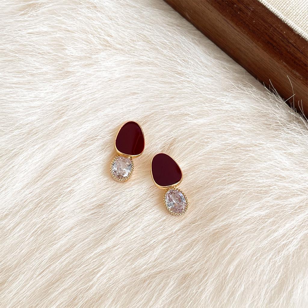 French Vintage Red Geometric Earrings: Retro Style, High-End Luxury Drip Glaze, Unique Niche Design