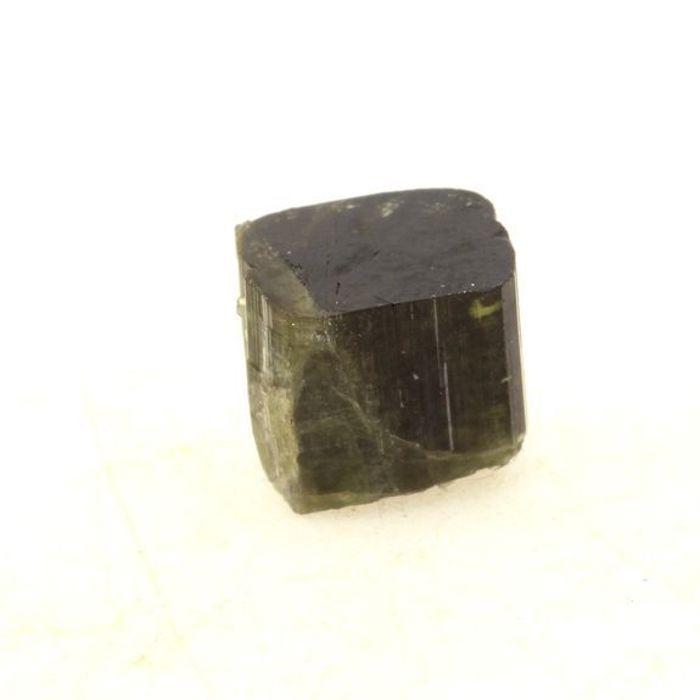 Pierres et Minéraux. Vesuvianite. 6.0 ct. Bellecombe, Val D'Aoste, Italie.