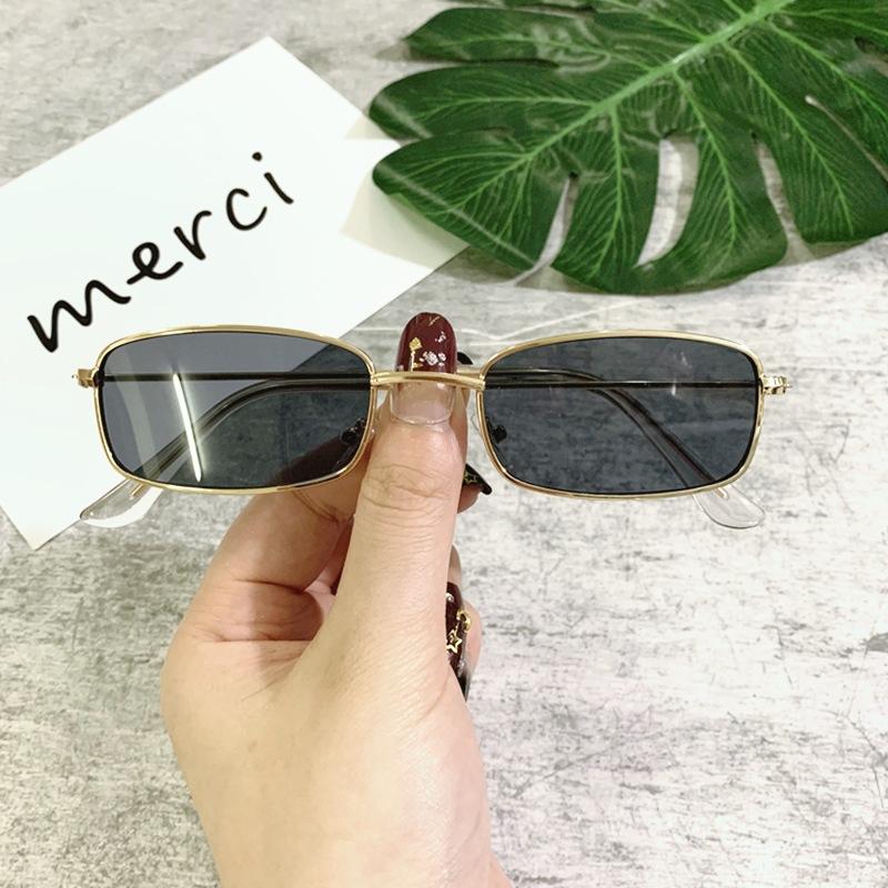 UV400 Classic Retro Metal Rectangle Sunglasses Unisex Vintage Design Lens Sun Glasses Small Oval Glasses Eyewear for Women Men