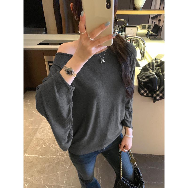 Petite Asymmetrical Off-Shoulder Batwing Sleeve Cropped Top for Women - Spring 2026 Arrival