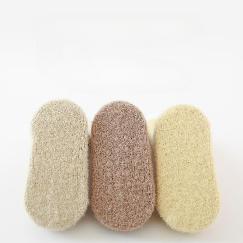 Зимние носки для новорожденных, утолщенные и бархатные, теплые детские носки, милые носки с героями мультфильмов