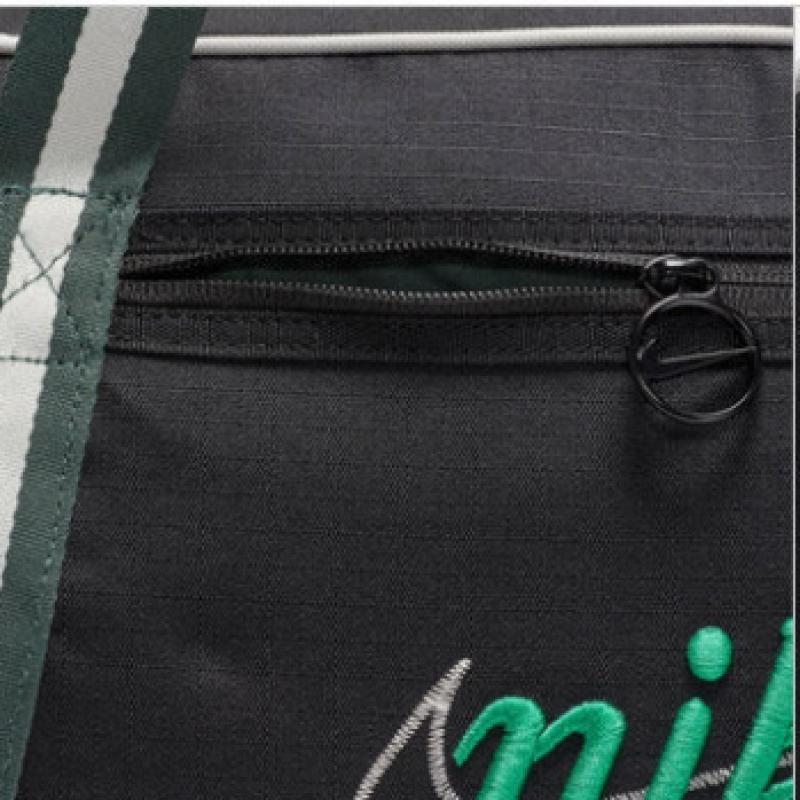 5 Nike Women S Gym Club Duffel bagS