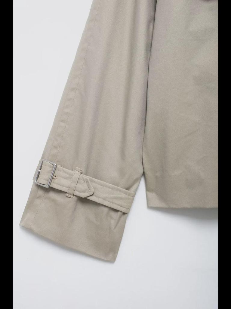 Осень 2024 г. Женская двубортная короткая ветровка в европейском и американском стиле.