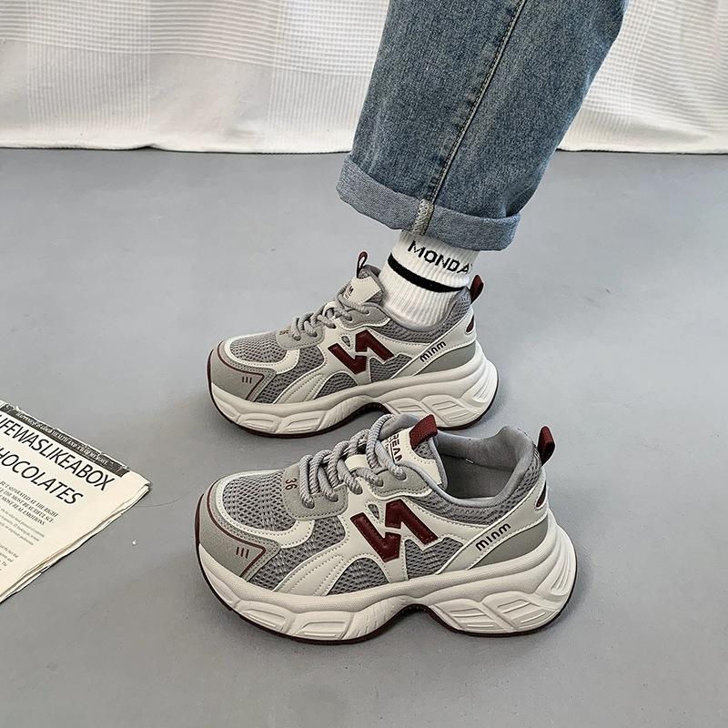 Туфли в стиле ретро для папы, женская весна 2025, новые высококачественные универсальные туфли на толстой подошве, маленькие и легкие, повседневные спортивные туфли