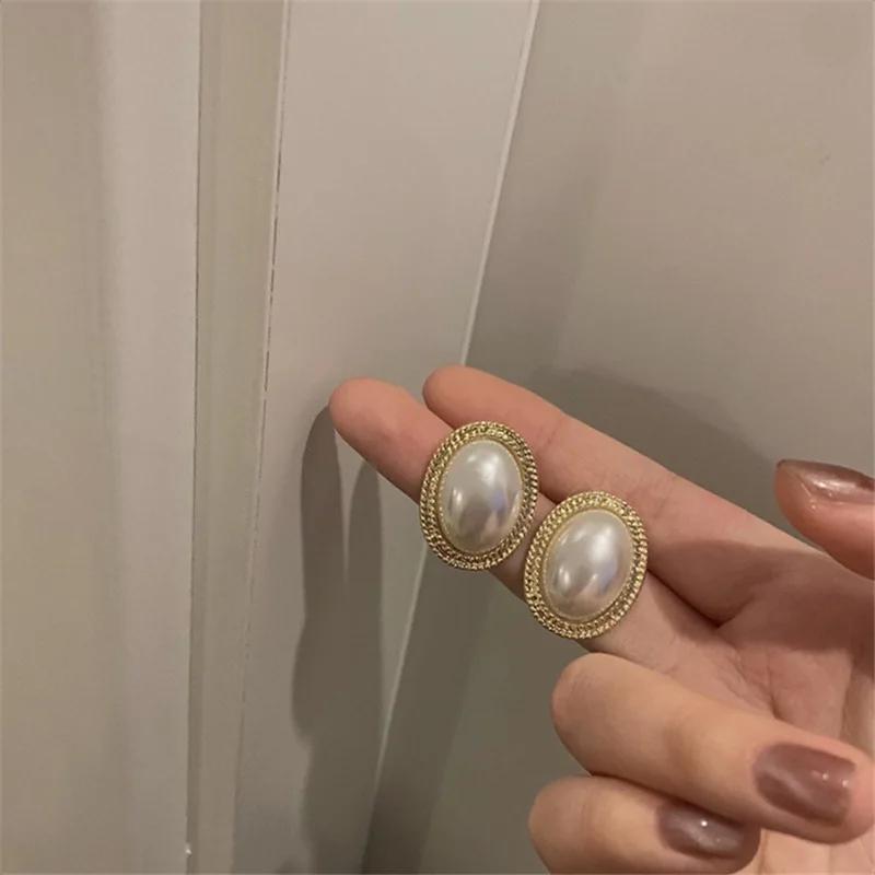 Imitation Pearl Earrings Zircon Retro Elegant Irregular Oval Square Hollow Out Earrings for Women Party Autumn Winter Jewelry