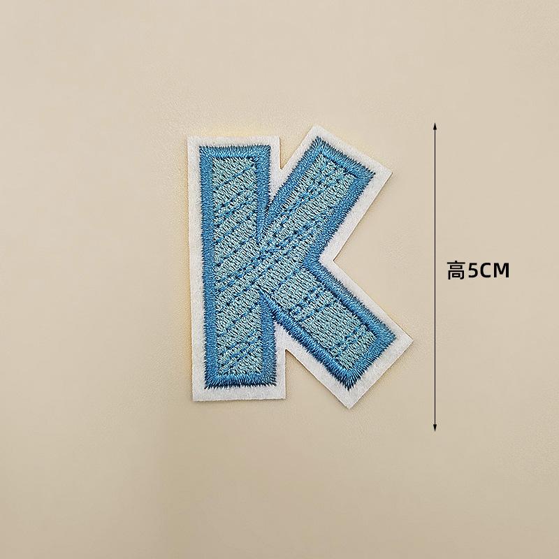 26 шт. цветных термоклеевых нашивок с буквами, вышитых патчей AZ, аппликация на одежду, платья, шляпы, носки, джинсы, аксессуары для самостоятельного изготовления