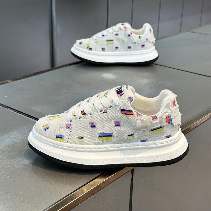 Мужские парусиновые кроссовки Удобные Противоскользящие на платформе Студенческие Модные Повседневные туфли 2025 Шнуровка Мужская Уличная Вулканизированная обувь