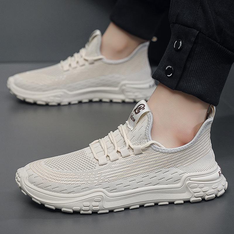 Легкая обувь на мягкой подошве из летучего трикотажа 2025 новая летняя мужская сетчатая дышащая спортивная обувь студенческая нескользящая удобная повседневная обувь