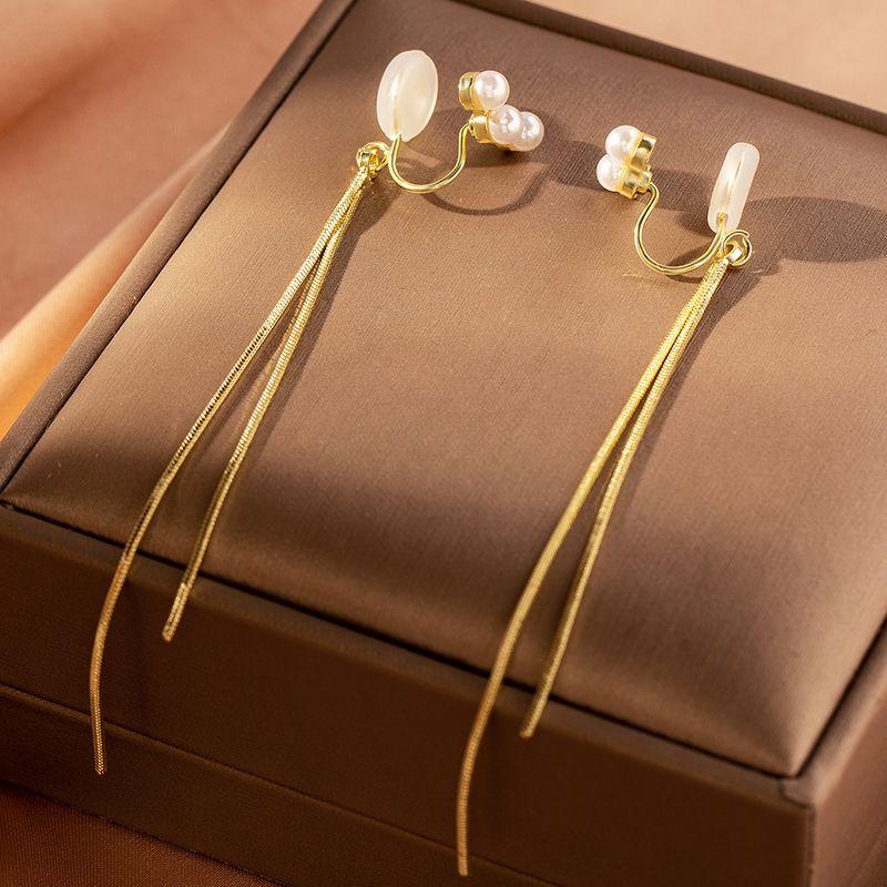 Серьги с кисточками из искусственного жемчуга, новинка 2023, легкая роскошная спираль от комаров без пирсинга, зажим для ушей, женские аксессуары для ушей