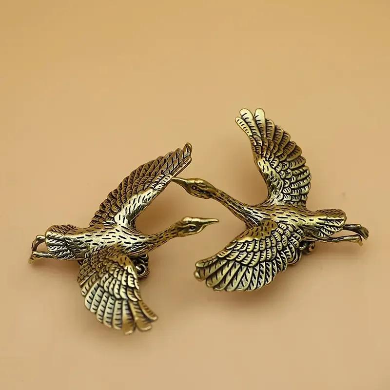 Elegant Brass Flying Crane Figurine - Vintage Style Desktop Decor, Office Art Piece, Tea Pet Accessory